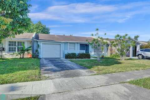 5550 Lakewood Cir S, Margate, FL 33063