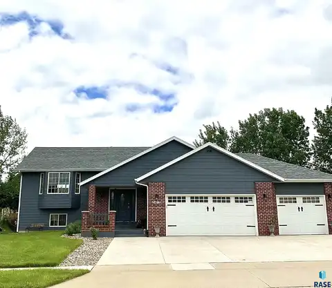 3417 N Orion St, Sioux Falls, SD 57107