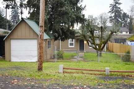 2238 FRONT AVE, Albany, OR 97321