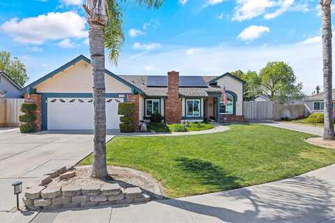 3194 Holly Court, Hanford, CA 93230