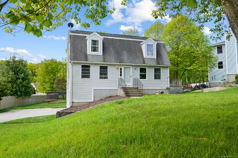 43 Hickory Lane, Waterford, CT 06385