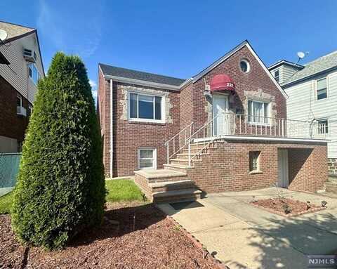 221 Desoto Place, Cliffside Park, NJ 07010