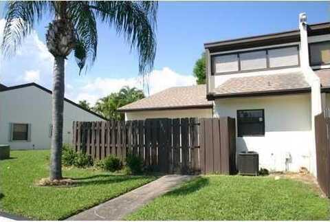 1815 Abbey Road, West Palm Beach, FL 33415