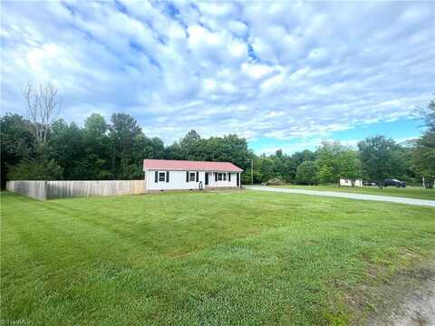 4135 Hoover Hill Court, Trinity, NC 27370