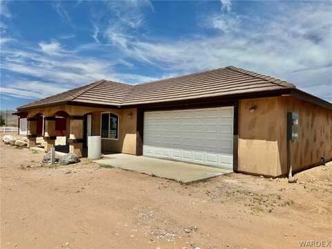 3271 W Hualapai Drive, Golden Valley, AZ 86413