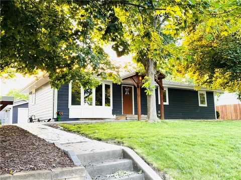 614 S Roche Street, Knoxville, IA 50138