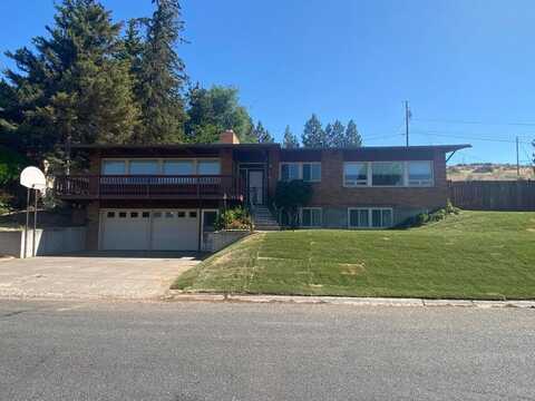 914 Loma Linda Drive, Klamath Falls, OR 97601