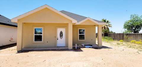 402 Dumas Ave., Wickett, TX 79788