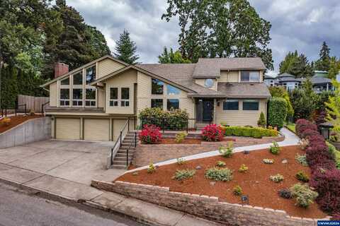 3586 Cherokee Dr S, Salem, OR 97302