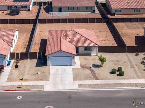 490 Corral Ct, Imperial, CA 92251