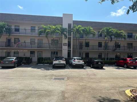 10405 Sunrise Lakes Blvd, Sunrise, FL 33322