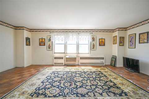 86-15 Broadway, Elmhurst, NY 11373