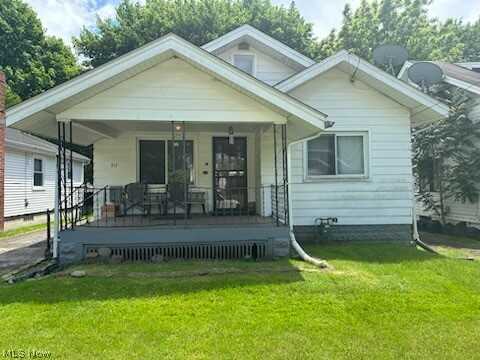 917 Brentwood Avenue, Youngstown, OH 44511