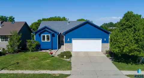 5813 N Gold Nugget Ave, Sioux Falls, SD 57104