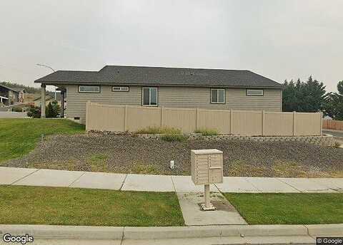 Madeleine, EAST WENATCHEE, WA 98802