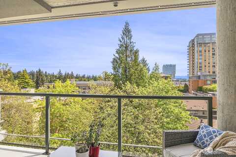 106Th, BELLEVUE, WA 98004