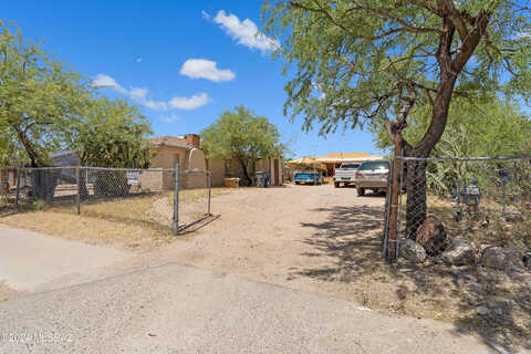 30Th, TUCSON, AZ 85713