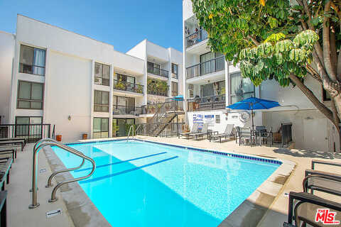N Doheny Dr, West Hollywood, CA 90069