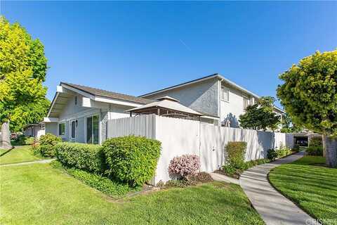 Highwood Ct, Simi Valley, CA 93063