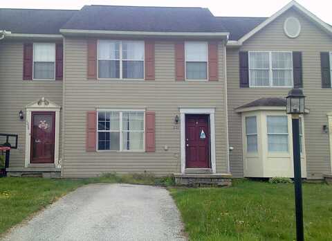 Wanda, HANOVER, PA 17331