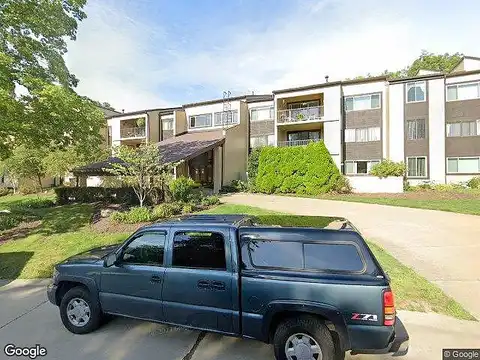 Bunker Dr # 9-302, FAIRLAWN, OH 44333