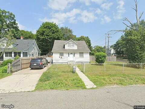 Ferndale, ISLIP, NY 11751