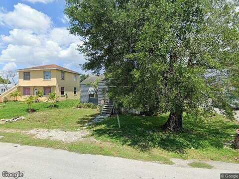 Avenue D, BELLE GLADE, FL 33430