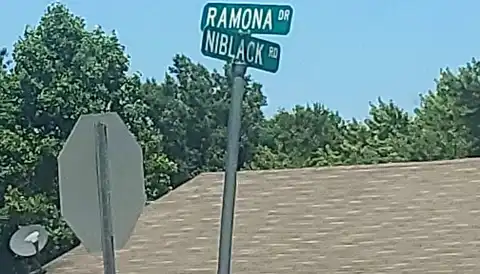 Ramona, VINCENNES, IN 47591