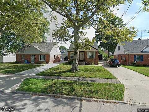 324Th, WILLOWICK, OH 44095