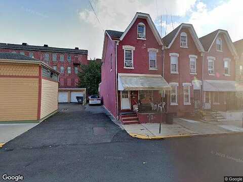 Greenwich St, READING, PA 19601