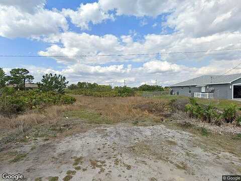 18Th, LEHIGH ACRES, FL 33976