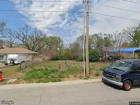 E 70Th St, KANSAS CITY, MO 64132