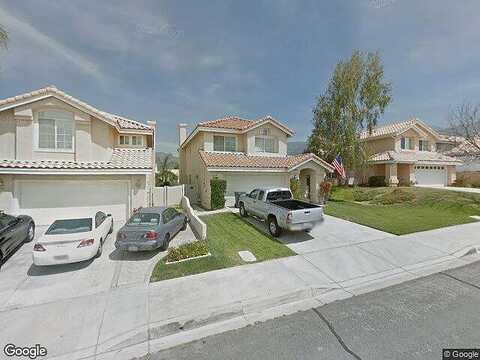 Hollow Creek, YUCAIPA, CA 92399