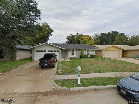 Lynne, GRAND PRAIRIE, TX 75052