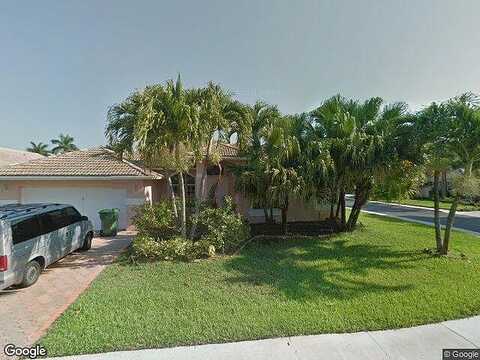 6Th, PEMBROKE PINES, FL 33025