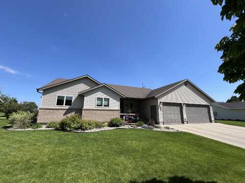 1614 Northview Lane, Aberdeen, SD 57401