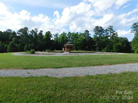 139 W Settings Boulevard NW unit: 106, Valdese, NC 28690