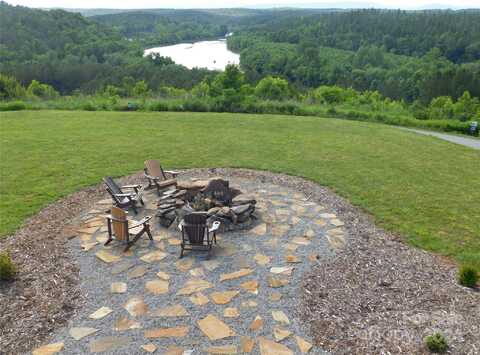 305 E Settings Boulevard NW, Valdese, NC 28690