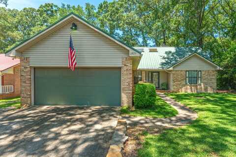 2825 Lake Silver Road, Crestview, FL 32536