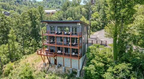 714 Pinecrest Drive, Gatlinburg, TN 37738