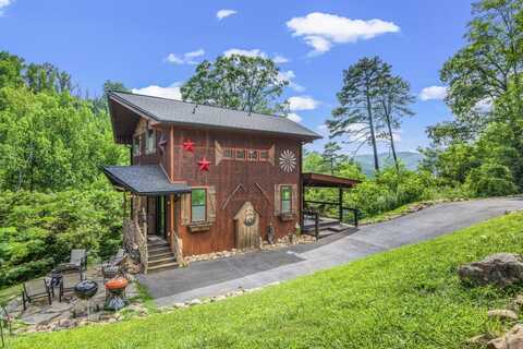 311 Beech Ridge Lane, Gatlinburg, TN 37738