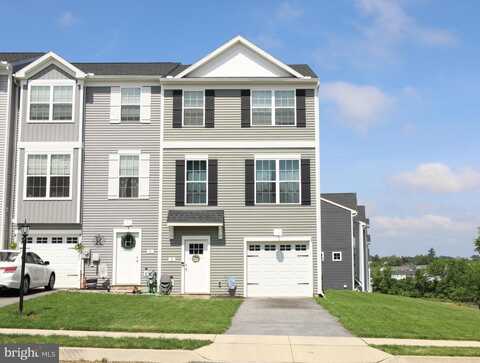 2 PACER DR, HANOVER, PA 17331