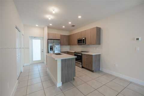 4636 NW 84th Ave, Doral, FL 33166