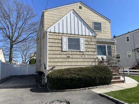 76 3rd Avenue, East Rockaway, NY 11518