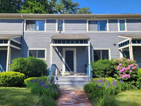 4 Staysail Way, Portsmouth, NH 03801