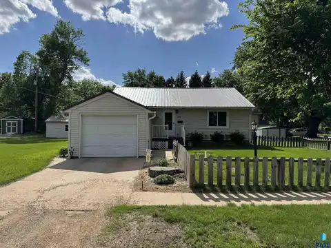 103 S Lincoln Ave, Marion, SD 57043