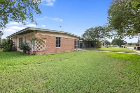 1611 E Lott Avenue, Kingsville, TX 78363