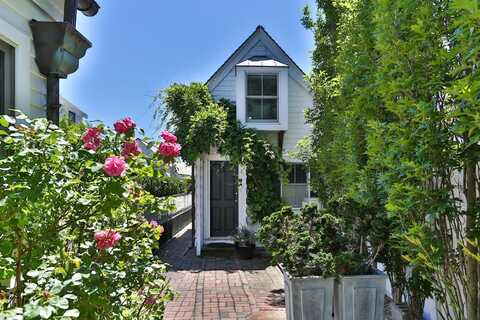 47 Commercial Street, Provincetown, MA 02657