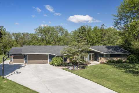 6111 Parkview Rd, Greendale, WI 53129