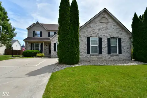 8667 N Autumnview Drive, McCordsville, IN 46055